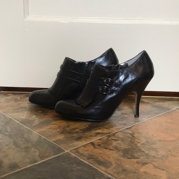 SOLD* Classy Black Booties - Picture 1 of 6